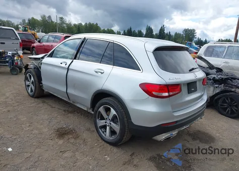 2017 Mercedes-Benz Glc 300 4Matic z USA, uszkodzony, nr VIN WDC0G4KB3HF145327